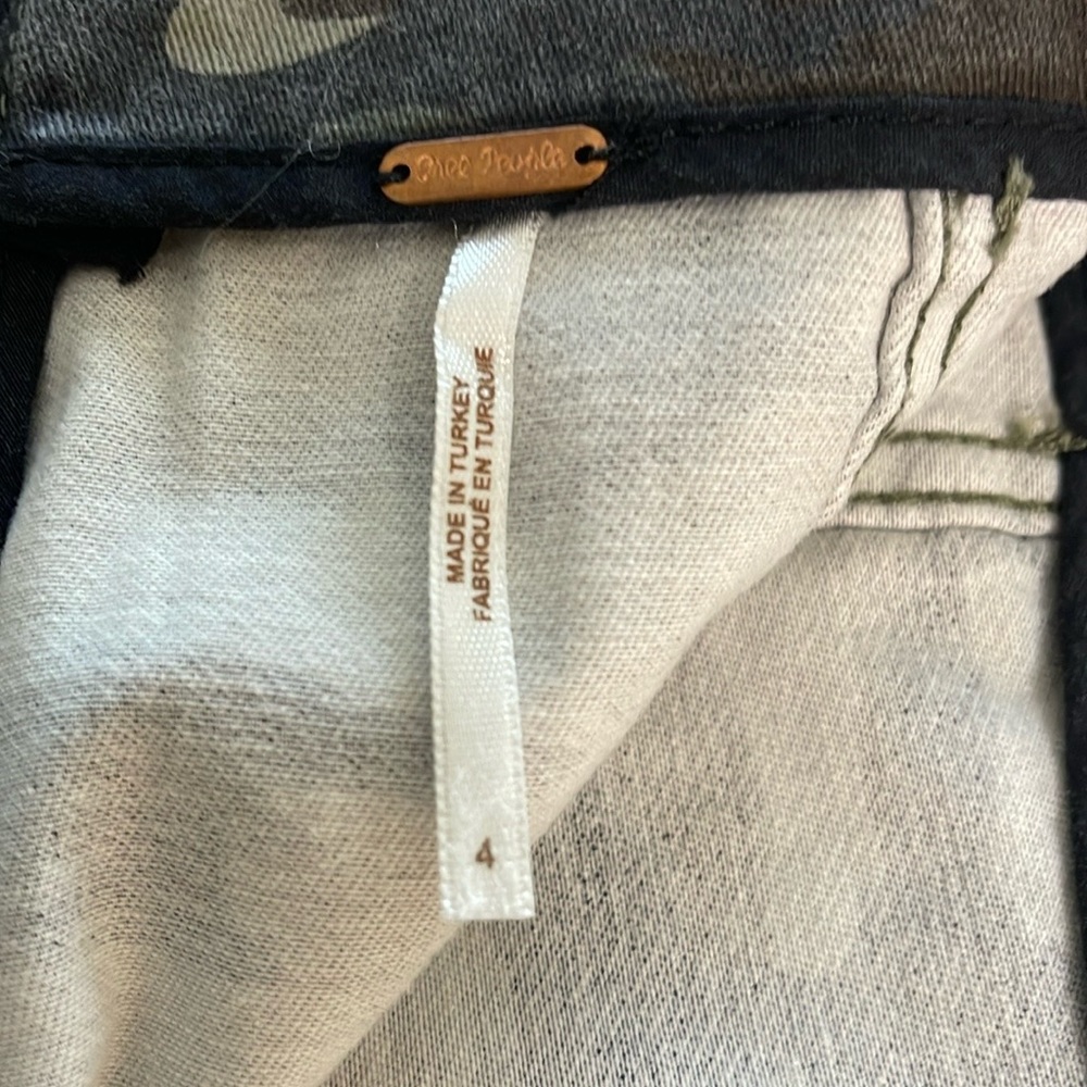 Free People Camo Skirt Size 4 - Picture 6 of 7